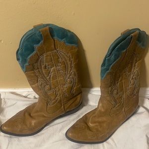 Gorgeous teal and brown boots beautifully stitched detail size 9